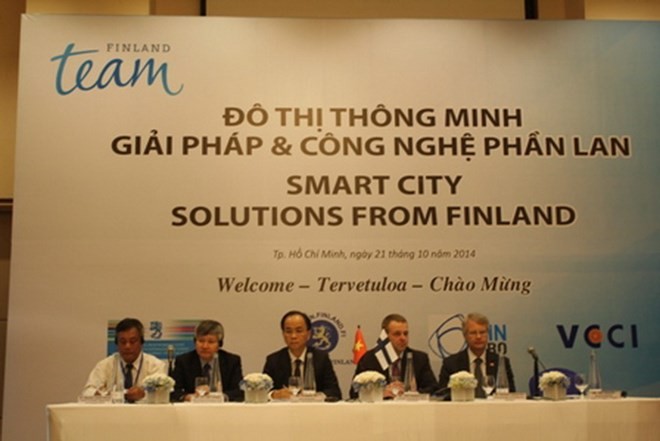 Coopération Vietnam-Finlande dans le développement de la ville intelligente - ảnh 1